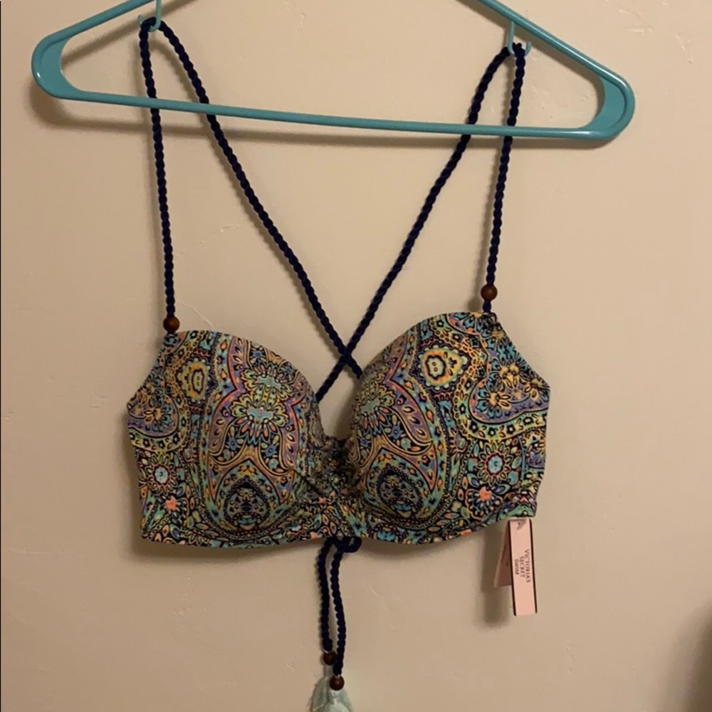 Victoria’s Secret getaway halter swimsuit top